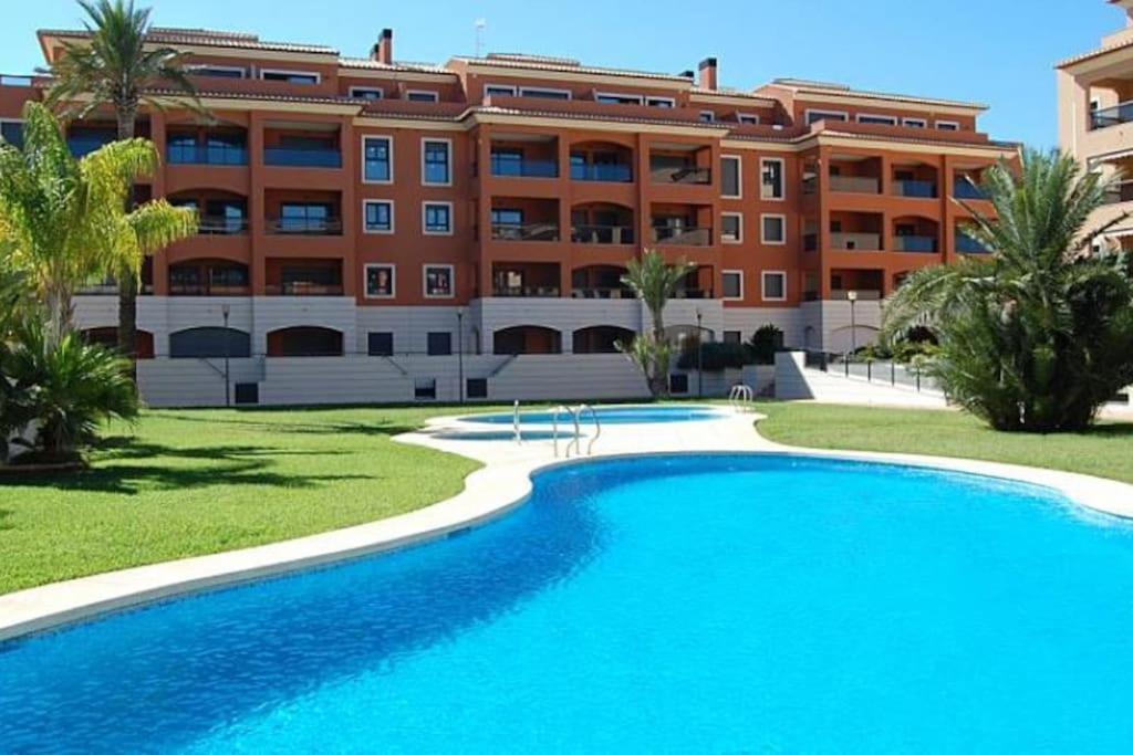 Hogar Brisa De Las Marinas Acogedor Apartamento Con Amplia Terraza Y Acceso Directo A Las Piscinas-Comfortable Apartment With Spacious Terrace And Direct Pool Access Dénia Exterior foto