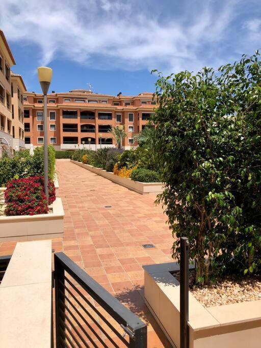 Hogar Brisa De Las Marinas Acogedor Apartamento Con Amplia Terraza Y Acceso Directo A Las Piscinas-Comfortable Apartment With Spacious Terrace And Direct Pool Access Dénia Exterior foto