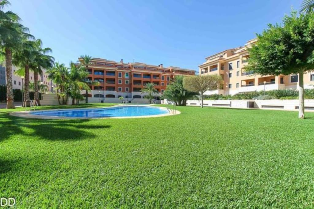 Hogar Brisa De Las Marinas Acogedor Apartamento Con Amplia Terraza Y Acceso Directo A Las Piscinas-Comfortable Apartment With Spacious Terrace And Direct Pool Access Dénia Exterior foto